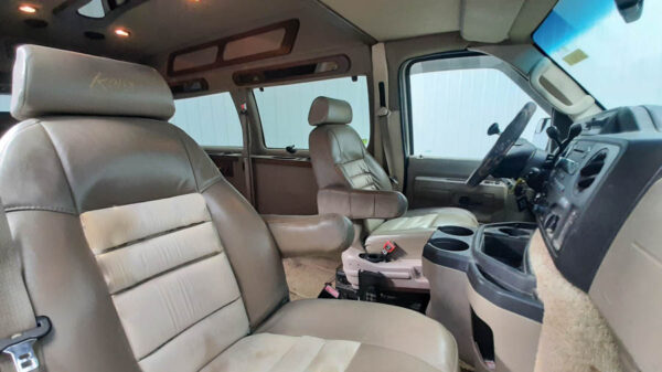 Used 2011 Ford E-150 - Image 3